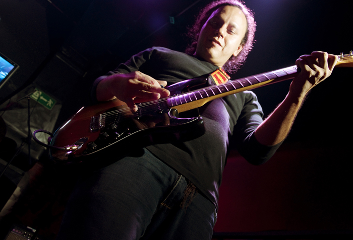 La cantante Nana Cadavieco presentó su Exposé