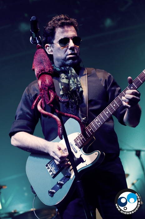 La lengua y honestidad de Calamaro en Caracas on the Rocks