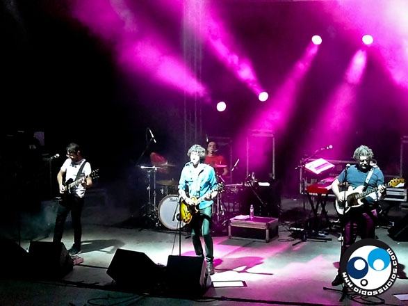 Fotos y reseña: El Cuarteto de Nos no llegó a