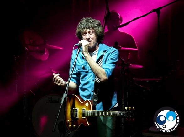 Fotos y reseña: El Cuarteto de Nos no llegó a