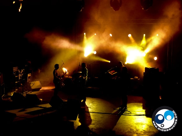 Fotos y reseña: El Cuarteto de Nos no llegó a 