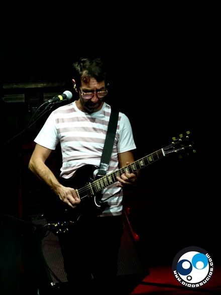 Fotos y reseña: El Cuarteto de Nos no llegó a 