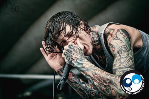 El cantante de Suicide Silence falleció tras un accidente de moto