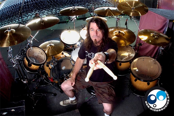 Paul Bostaph regresa a la batería de Slayer, sustituyendo a Dave Lombardo